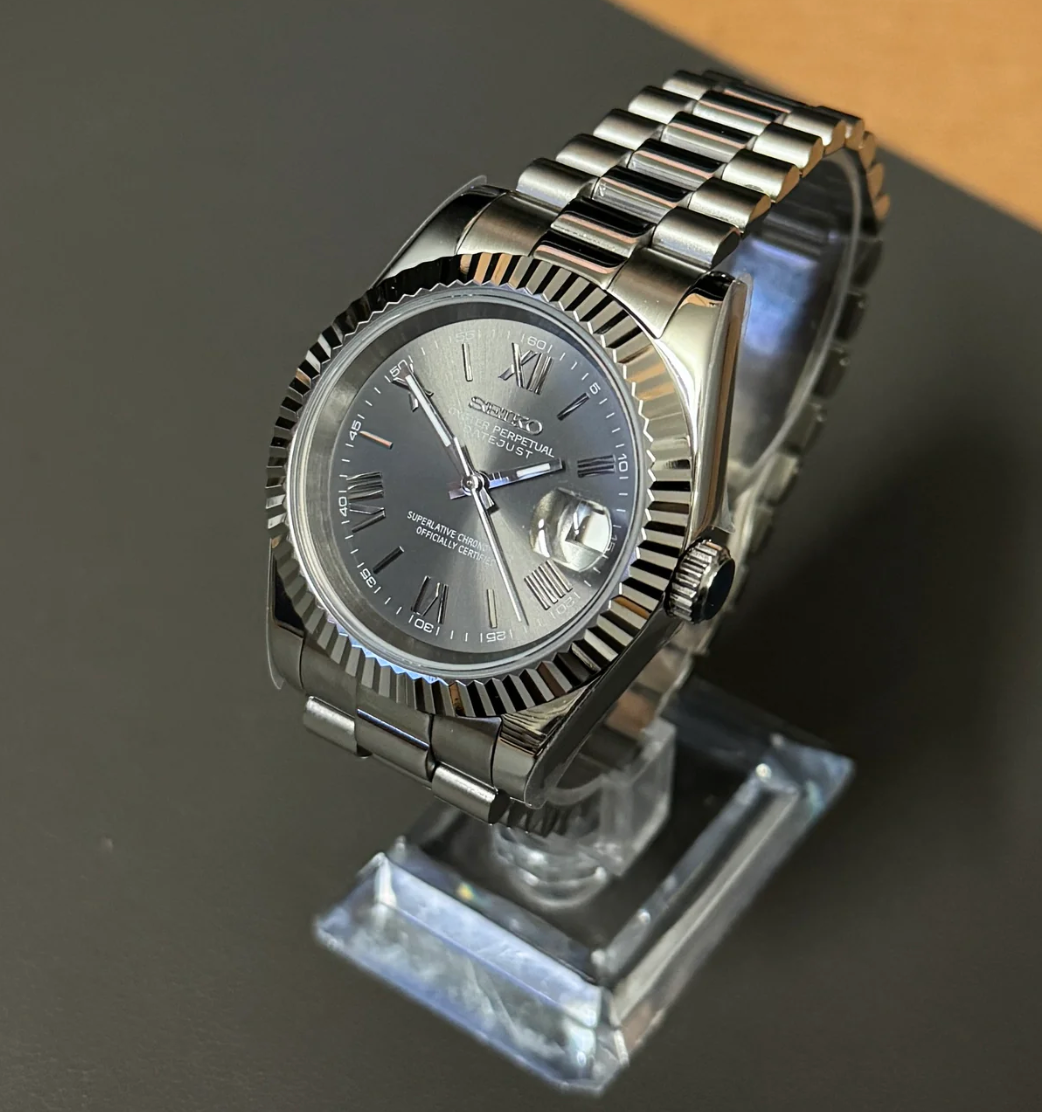 SEIKO MOD DATEJUST | ROMAN NUMERALS GREY