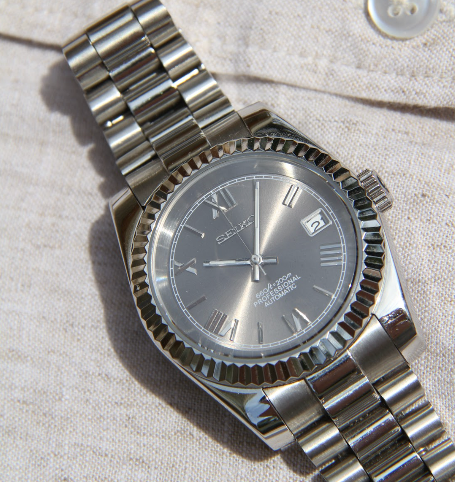 SEIKO MOD DATEJUST | ROMAN NUMERALS GREY