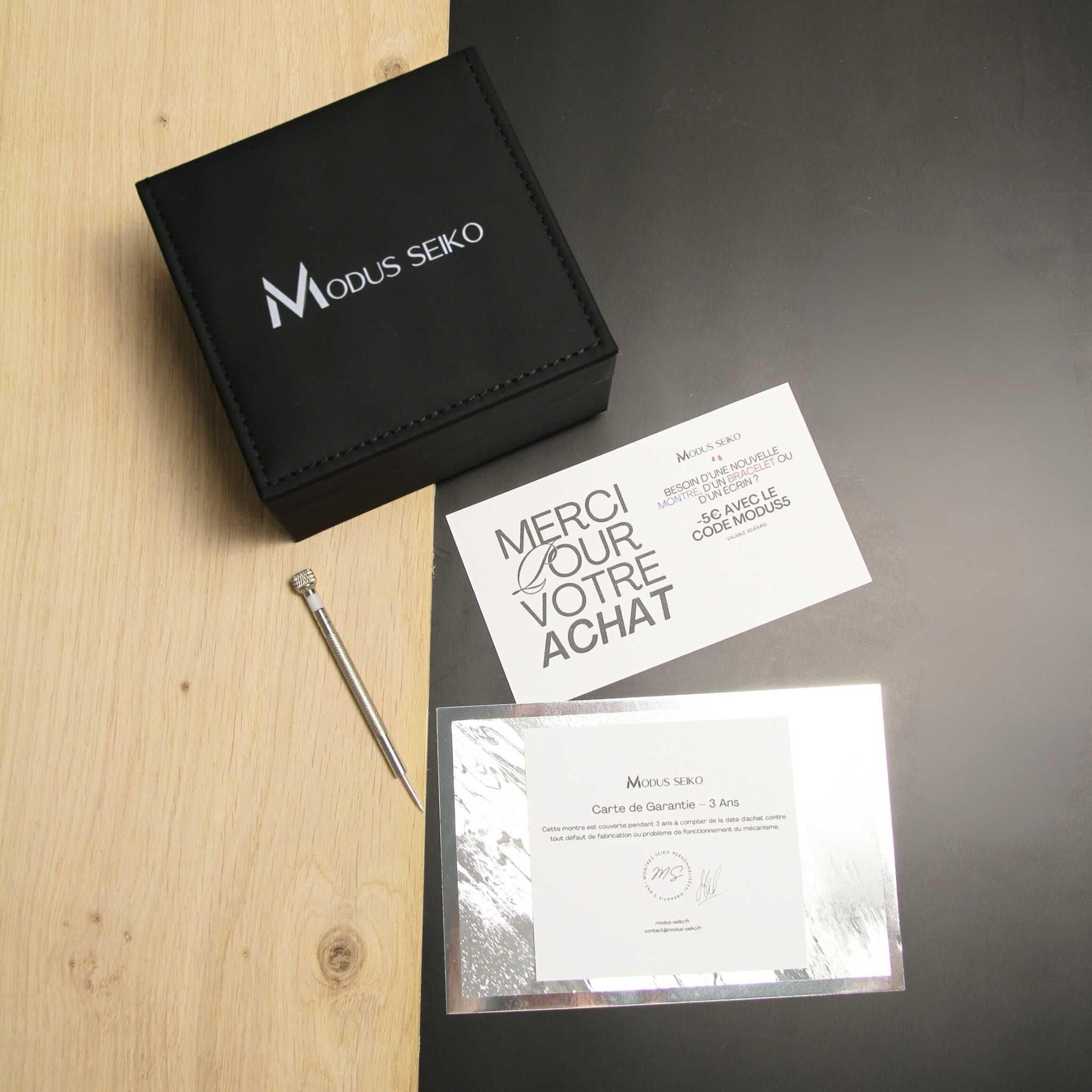 Ensemble des goodies offerts livrés avec l'achat de la montre Seiko Mod