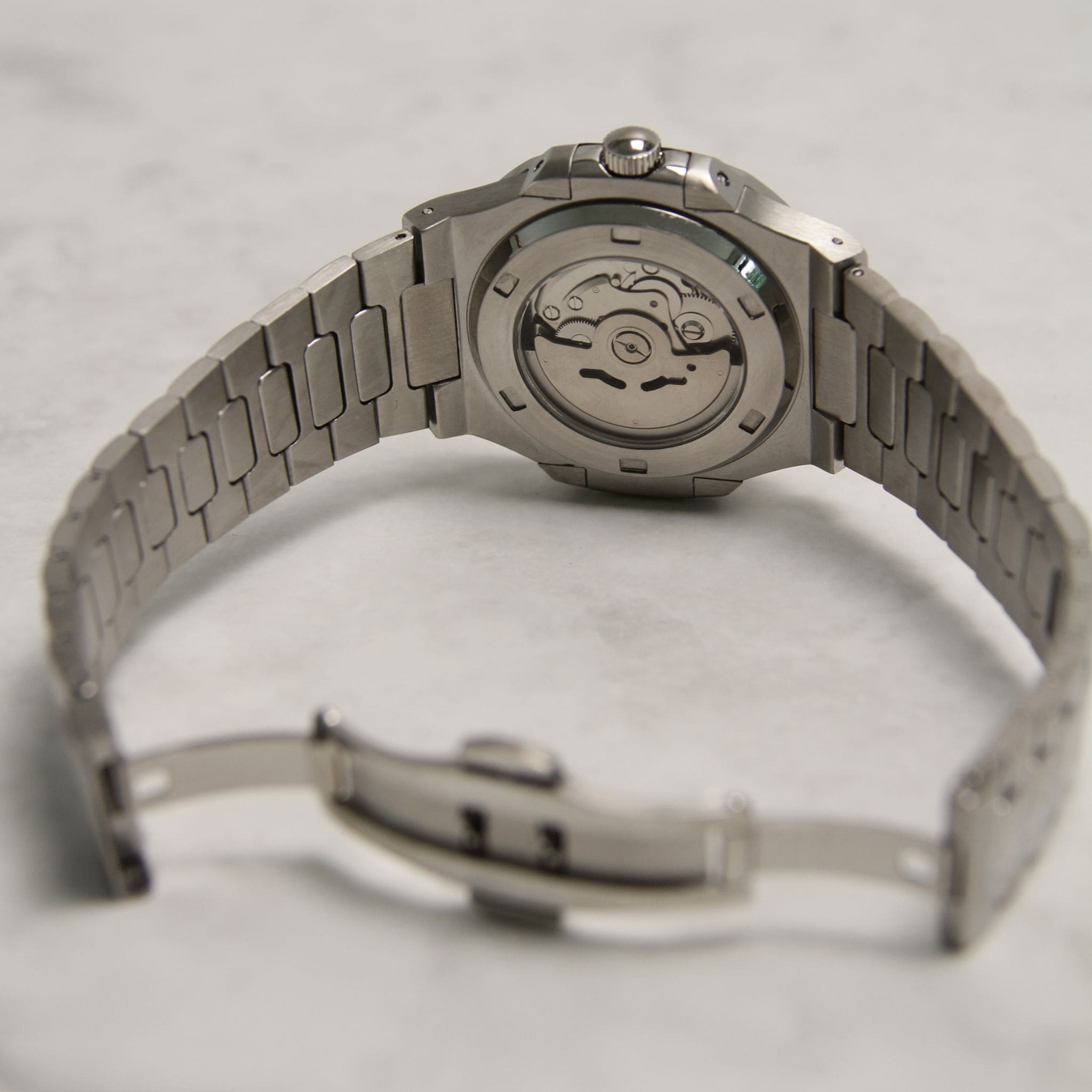 Fond de boîte transparent de la Seiko Mod nautilus Tiffany bleu ciel – mouvement automatique visible NH35