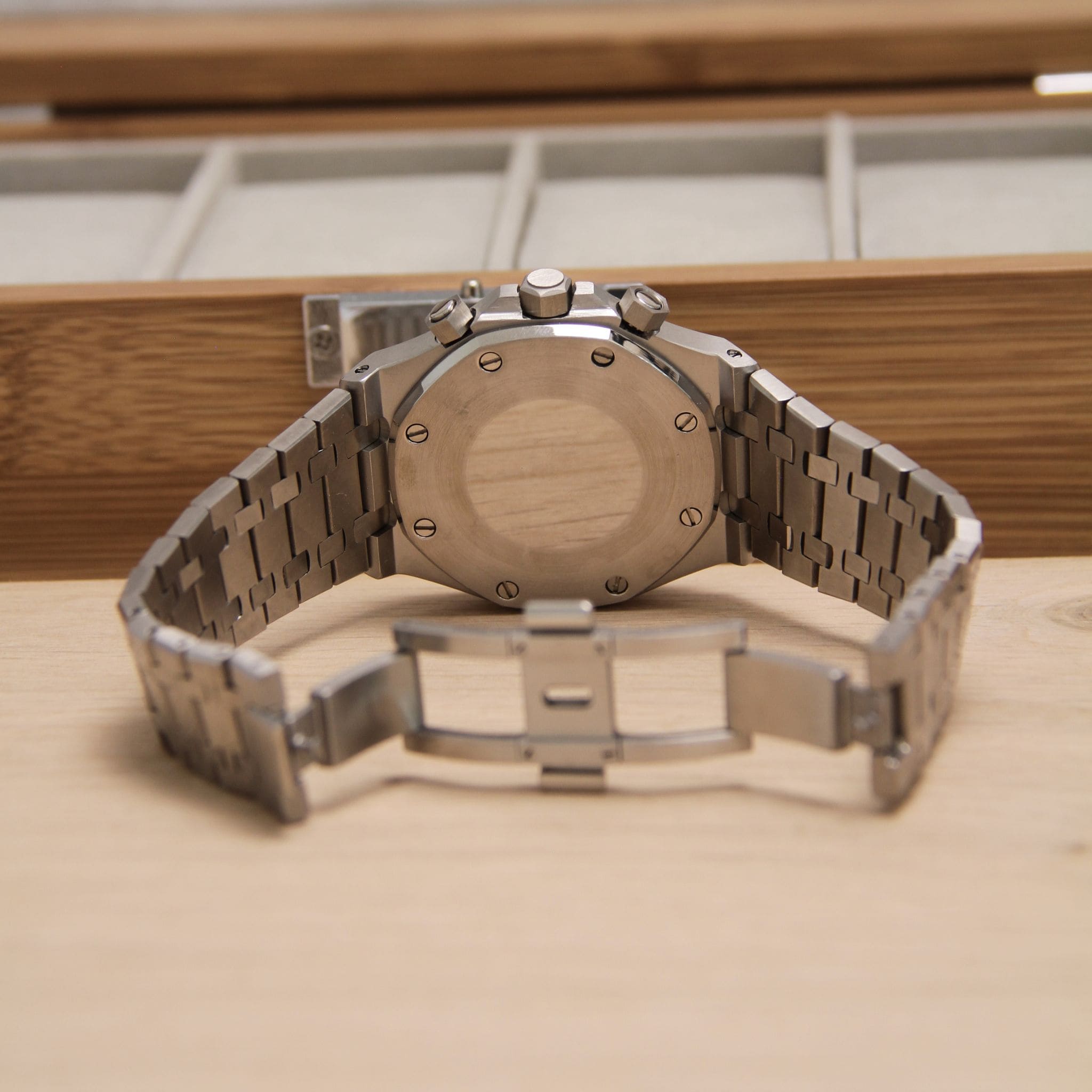 Montre Seiko Mod Royal Oak Chronos bleue avec bracelet – mouvement chronographe hybride VK63