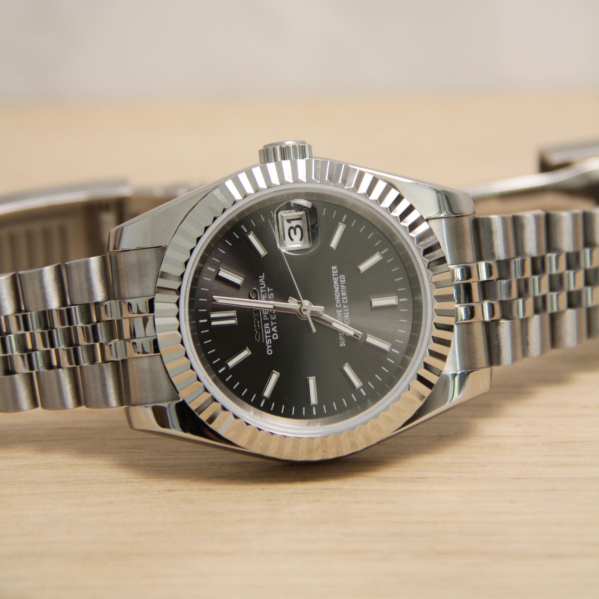 Montre Seiko Mod Datejust gris avec bracelet – mouvement automatique visible NH35