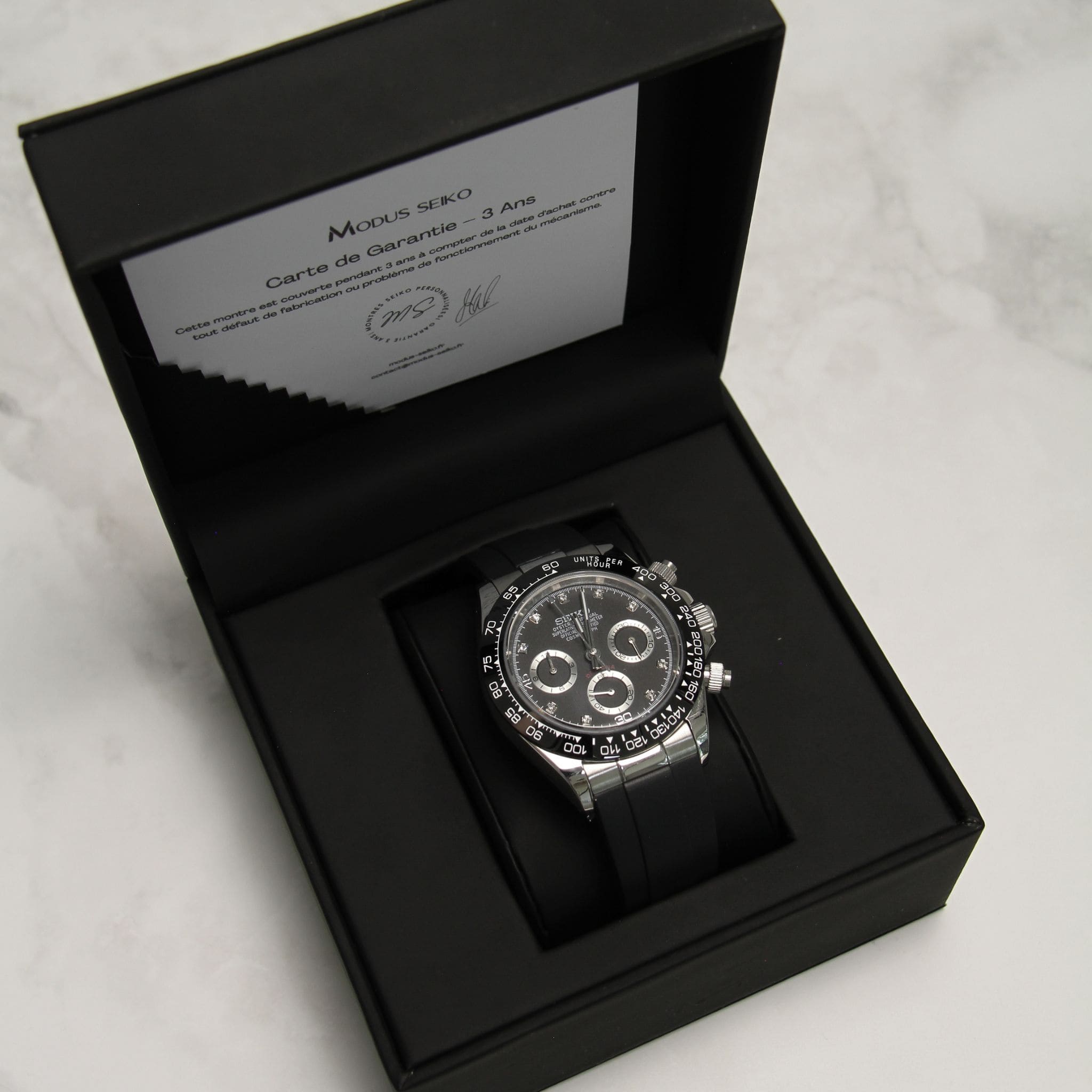Montre Seiko mod daytona VK63 noir argent diamant dans son écrin Modus Seiko
