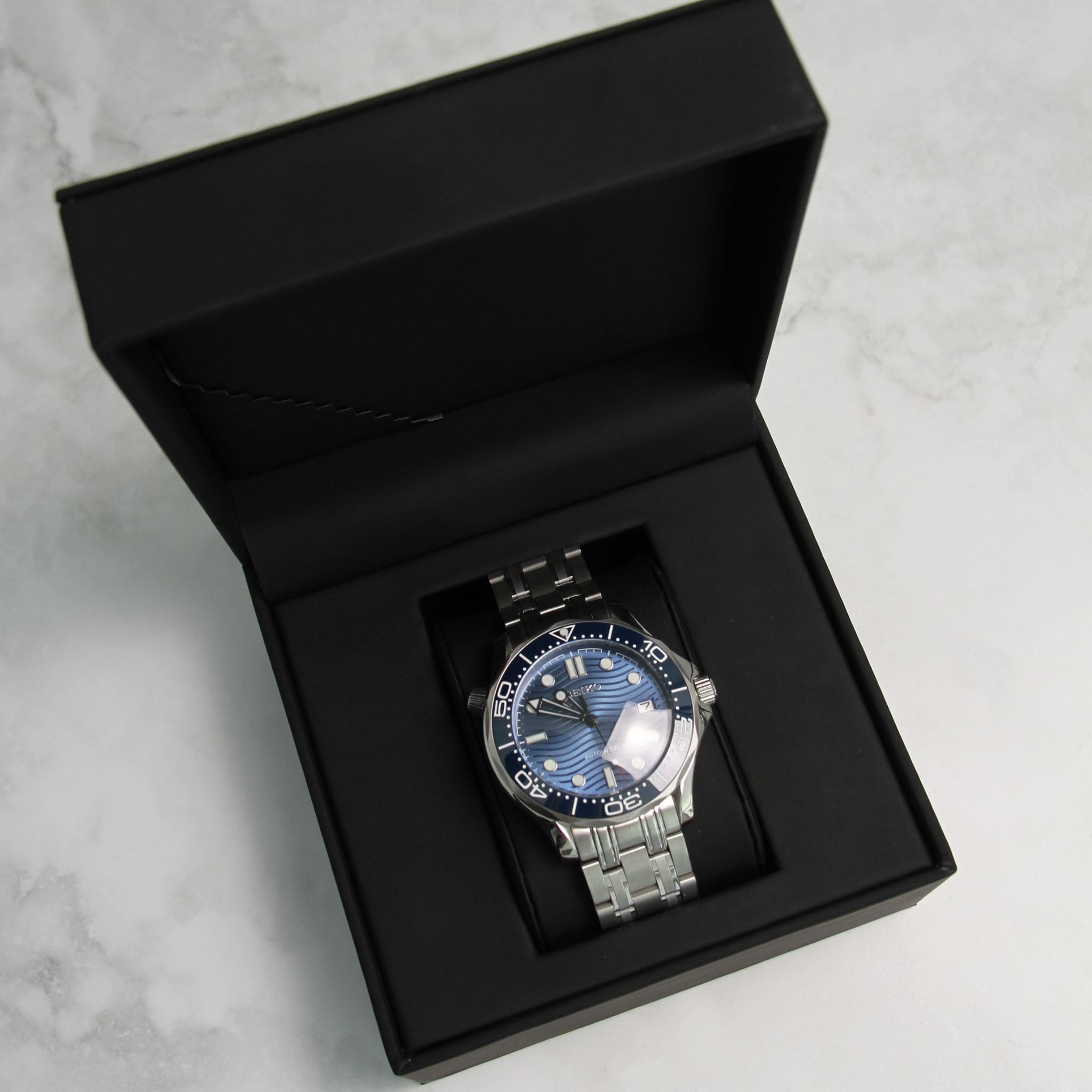 Montre Seiko mod seamaster divers bleu dans son écrin Modus Seiko